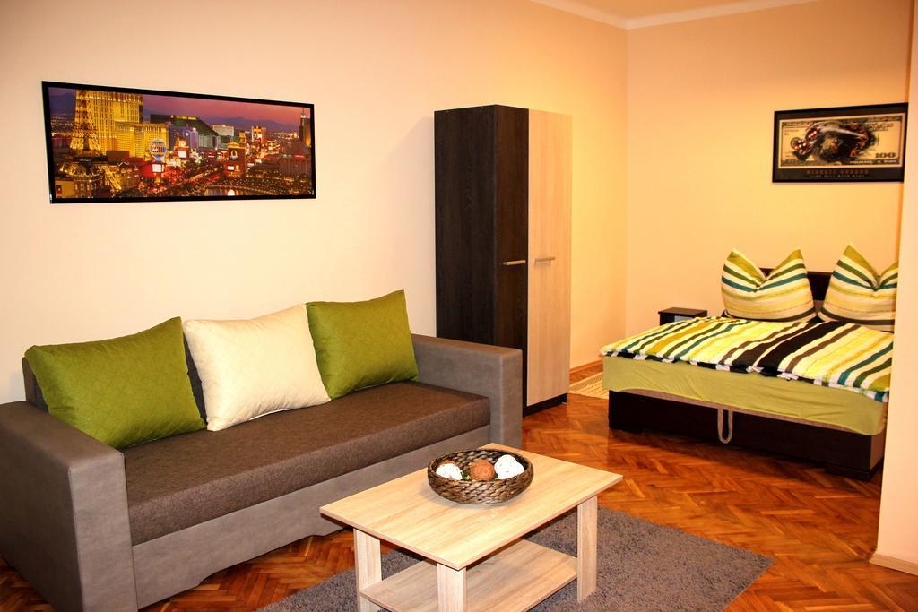 Veva Apartman - Eger Maganszallashely Εξωτερικό φωτογραφία