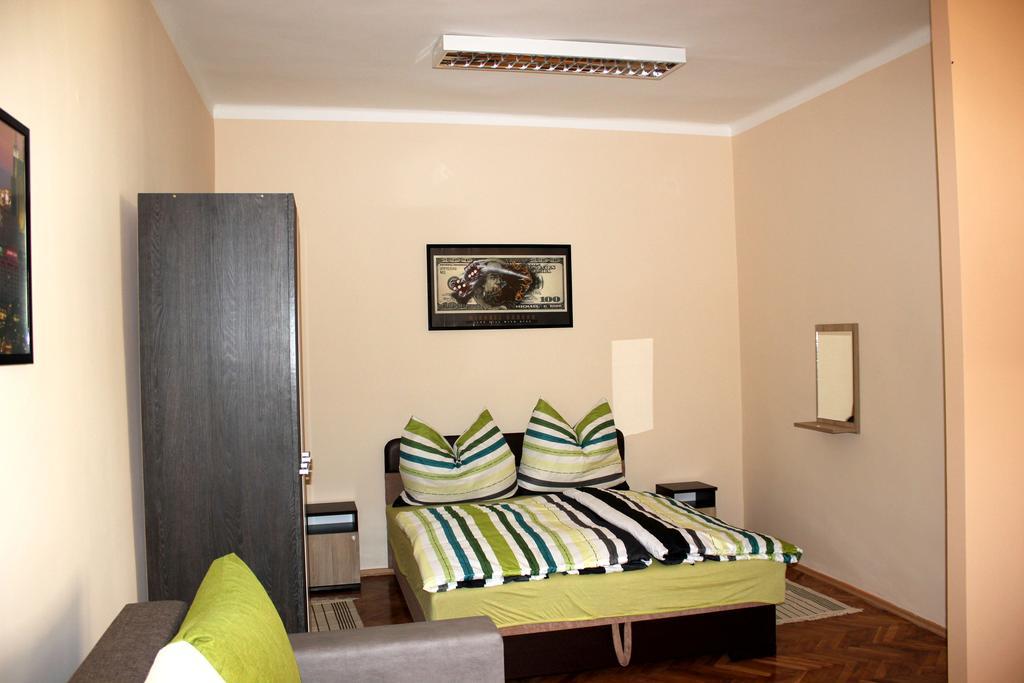 Veva Apartman - Eger Maganszallashely Εξωτερικό φωτογραφία