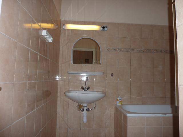 Veva Apartman - Eger Maganszallashely Εξωτερικό φωτογραφία